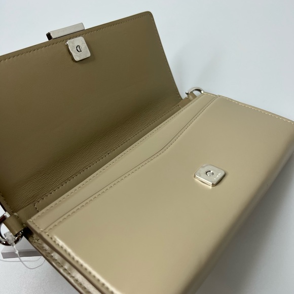 Givenchy 4G Wallet Beige Dune $990 - Picture 2 of 5